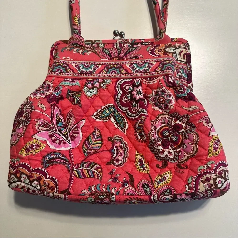 Vera Bradley Call Me Coral Alice Kisslock Metal Clasp Bag Purse Paisley Fabric